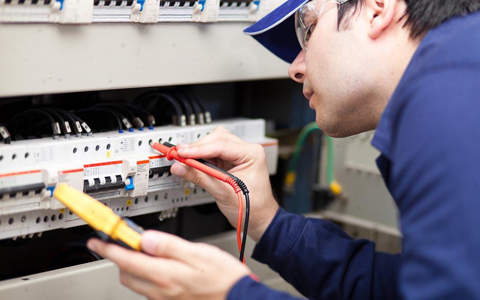 besoin d'un électricien Cernay-la-Ville